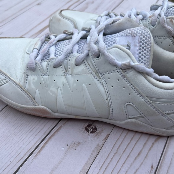 Varsity Cheer Shoes - Picture 4 of 5